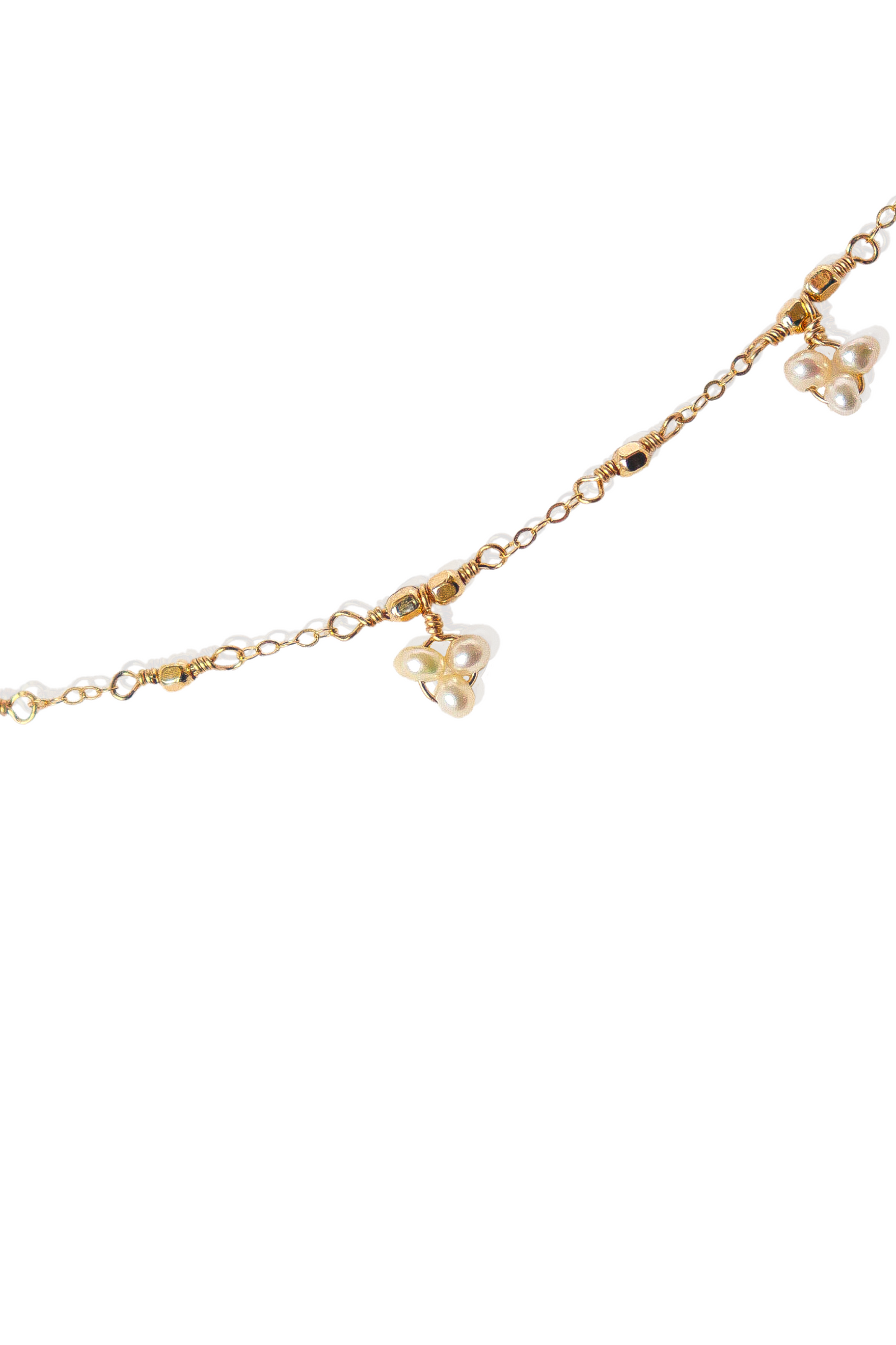 Dainty Pearl Flower Necklace